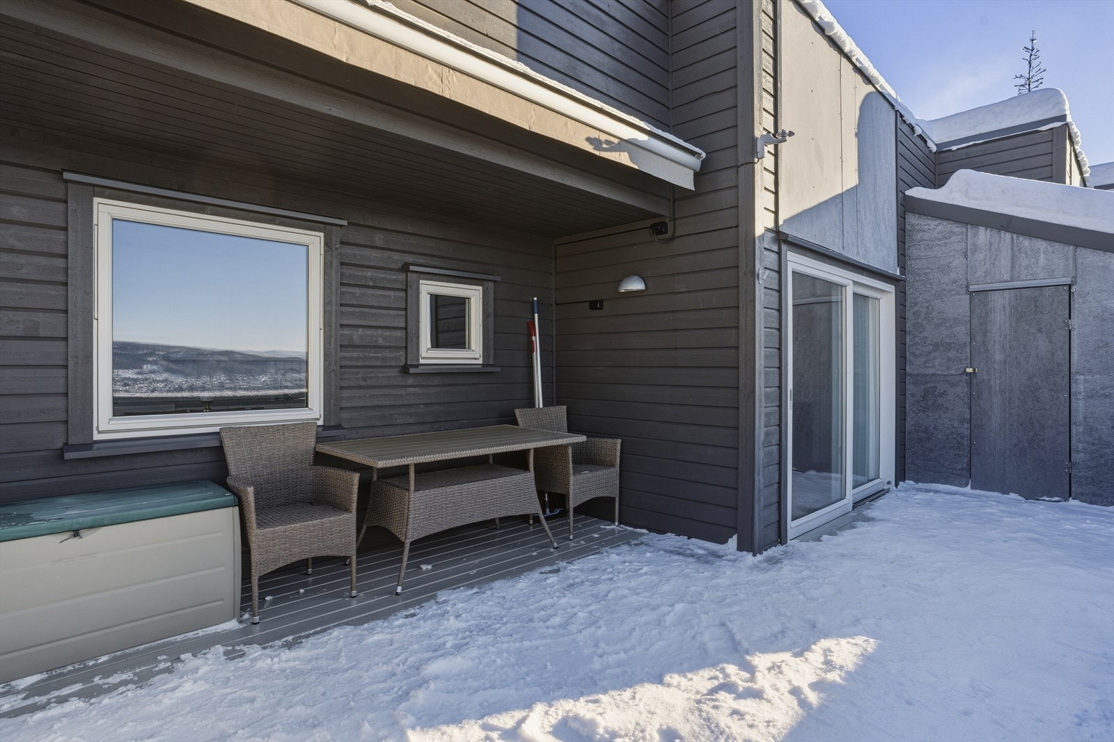 Her kan du nyte både solfylte dager og lune kvelder. Galleribilde