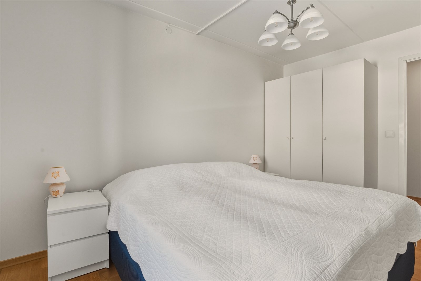 Leiligheten har innredet 2 soverom. Galleribilde