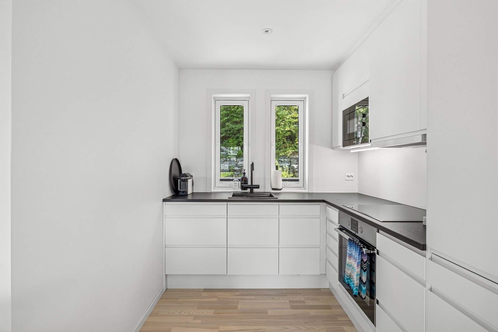 Hvitevarer medfølger handelen. Galleribilde