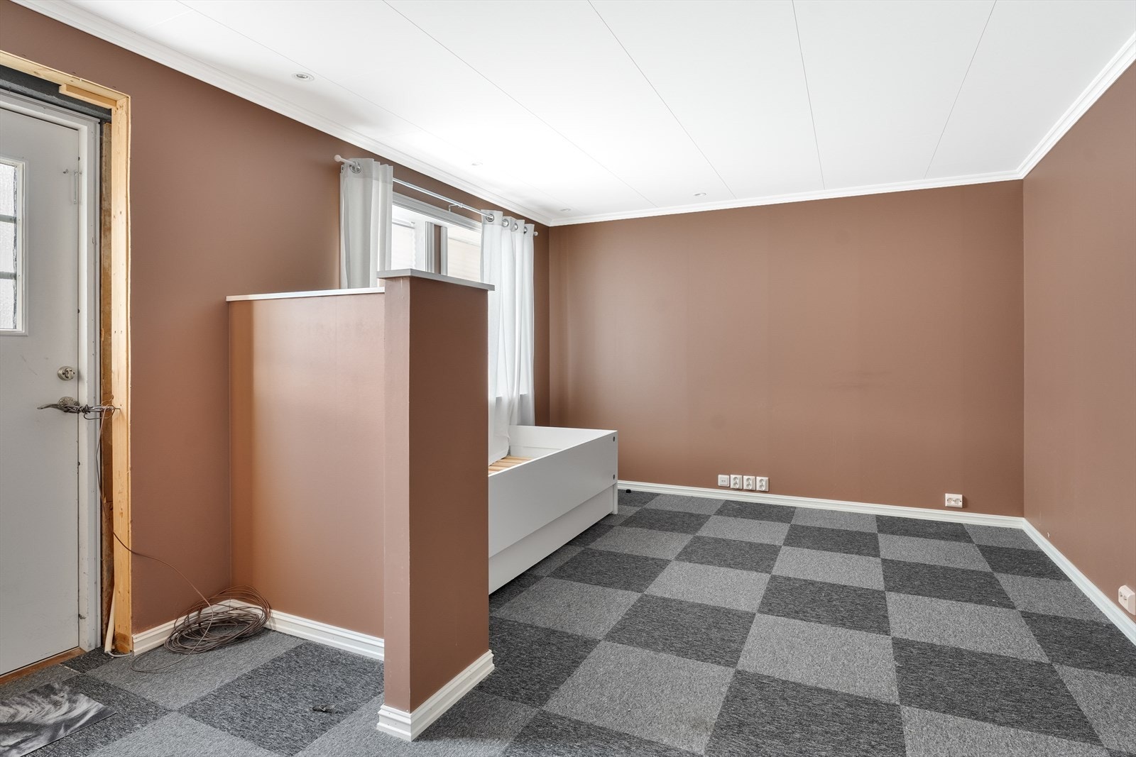 Rommene i underetasjen er ikke omsøkt/godkjent. Galleribilde