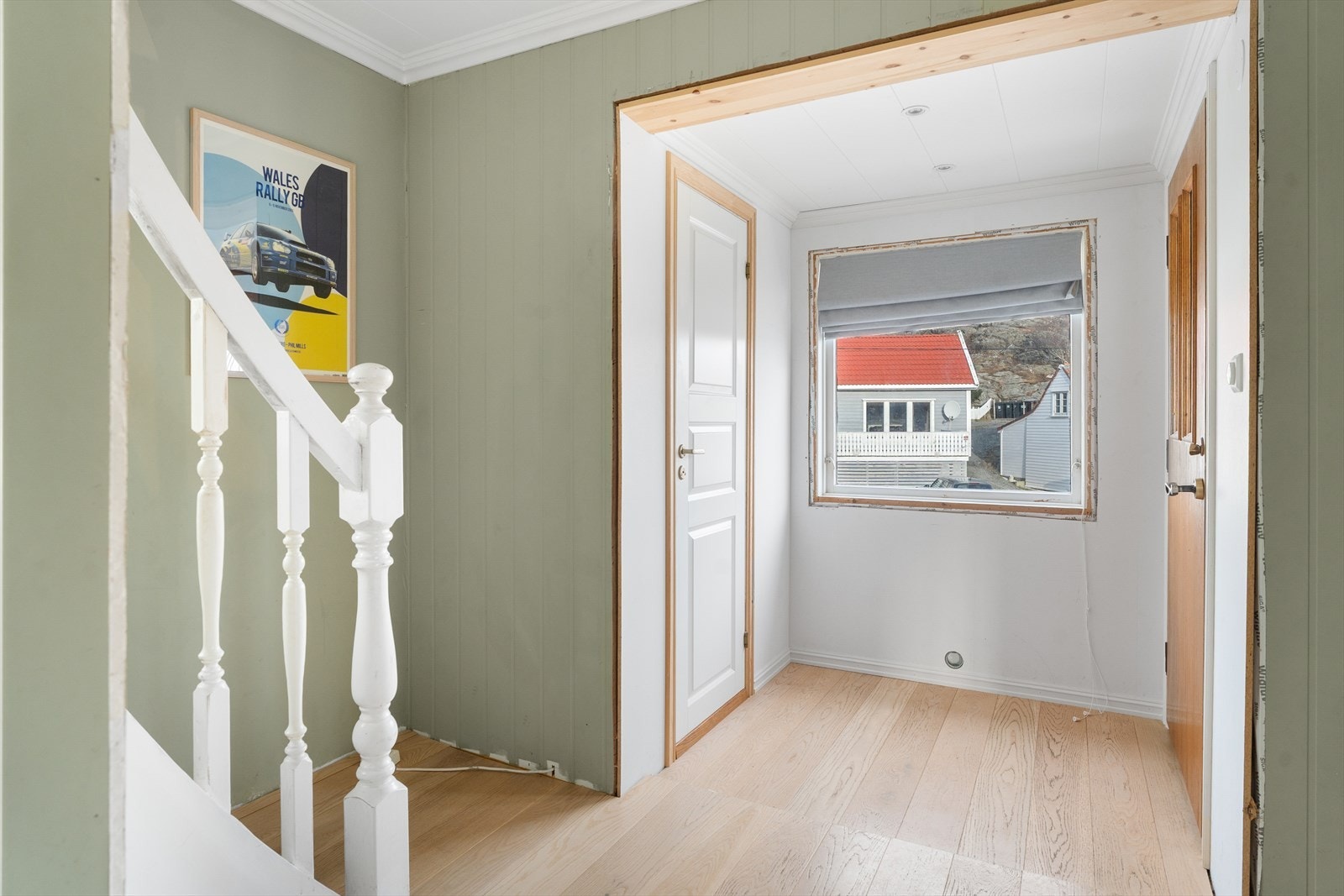 Gang i 2.etasje er plater på ny, men gjenstår litt arbeid. Galleribilde