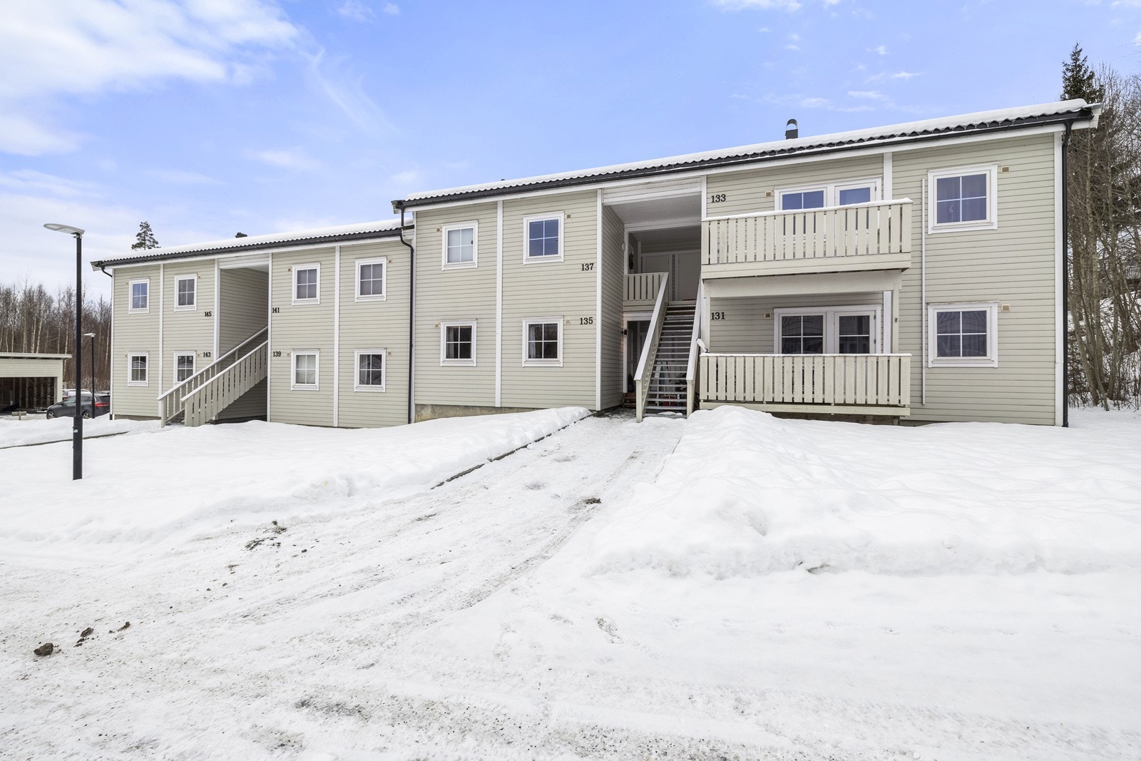 Beliggenheten er meget god med kort vei til grøntområder. Galleribilde