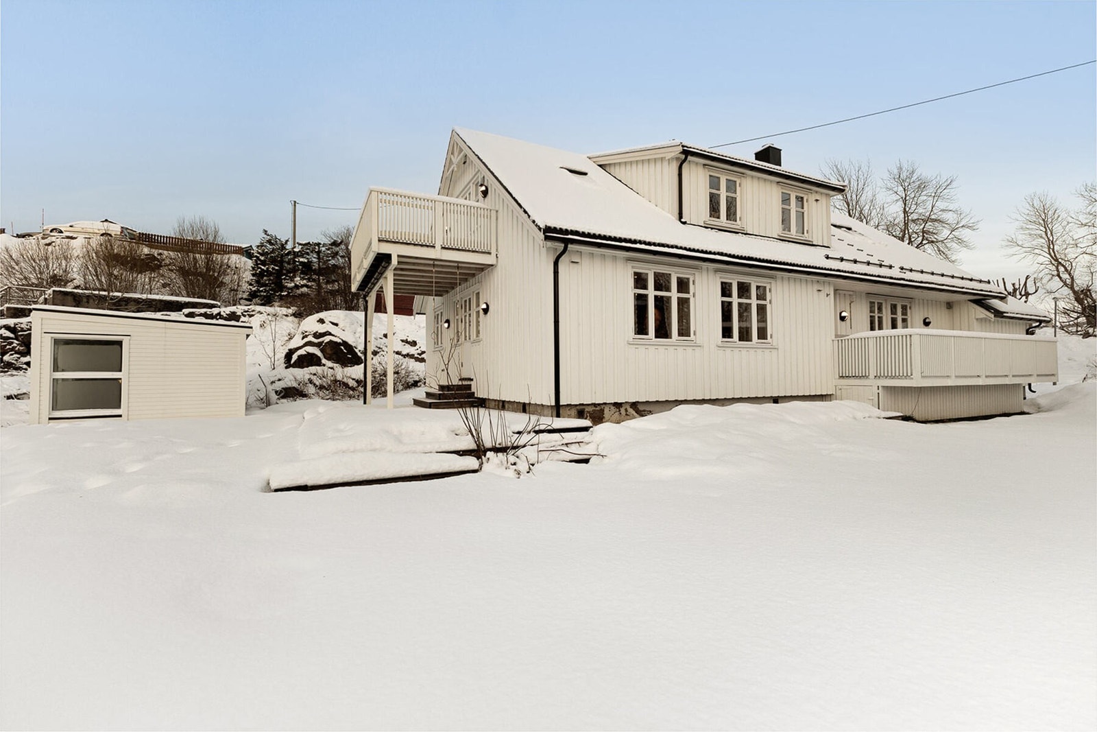 EIE Eiendomsmegling v/Runar Bjørkelund har gleden av å presentere Finnesveien 10 Foto: Paparazzi v.Camilla Norvoll Galleribilde