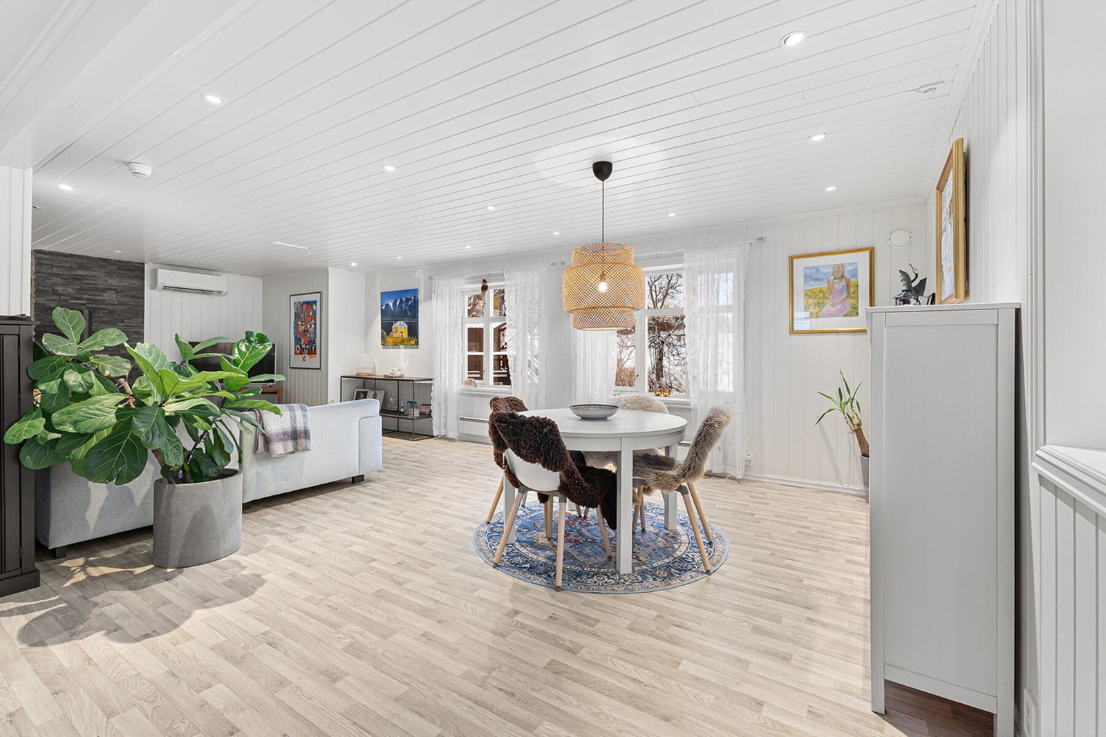 Trivelig spiseplass Galleribilde