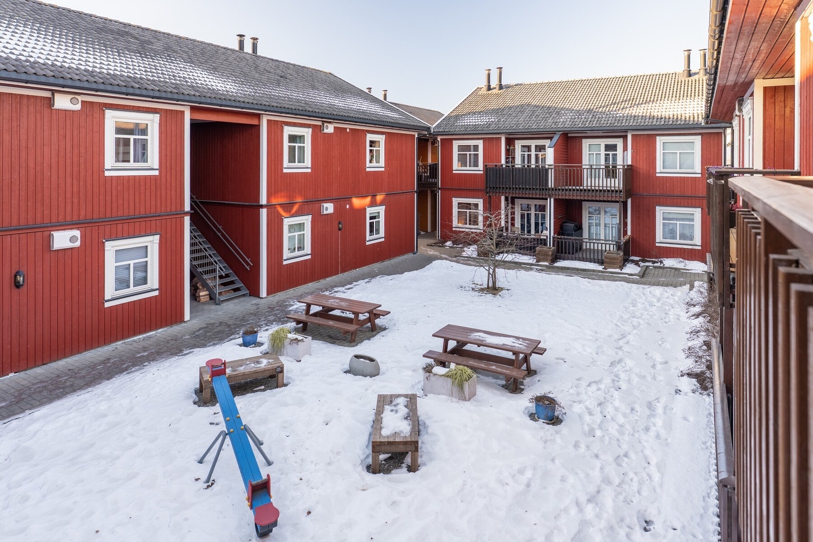 Fint opparbeidet tun i kvartalet Galleribilde