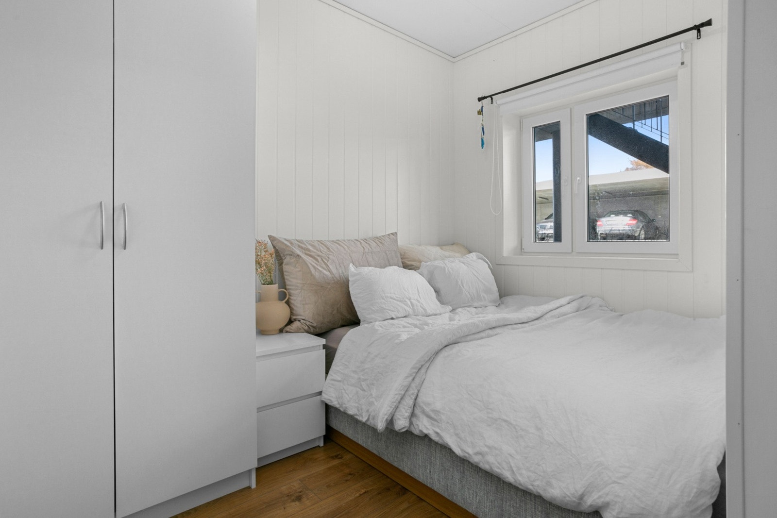 Leiligheten har to soverom på hhv . 12 og 7 kvm. Galleribilde