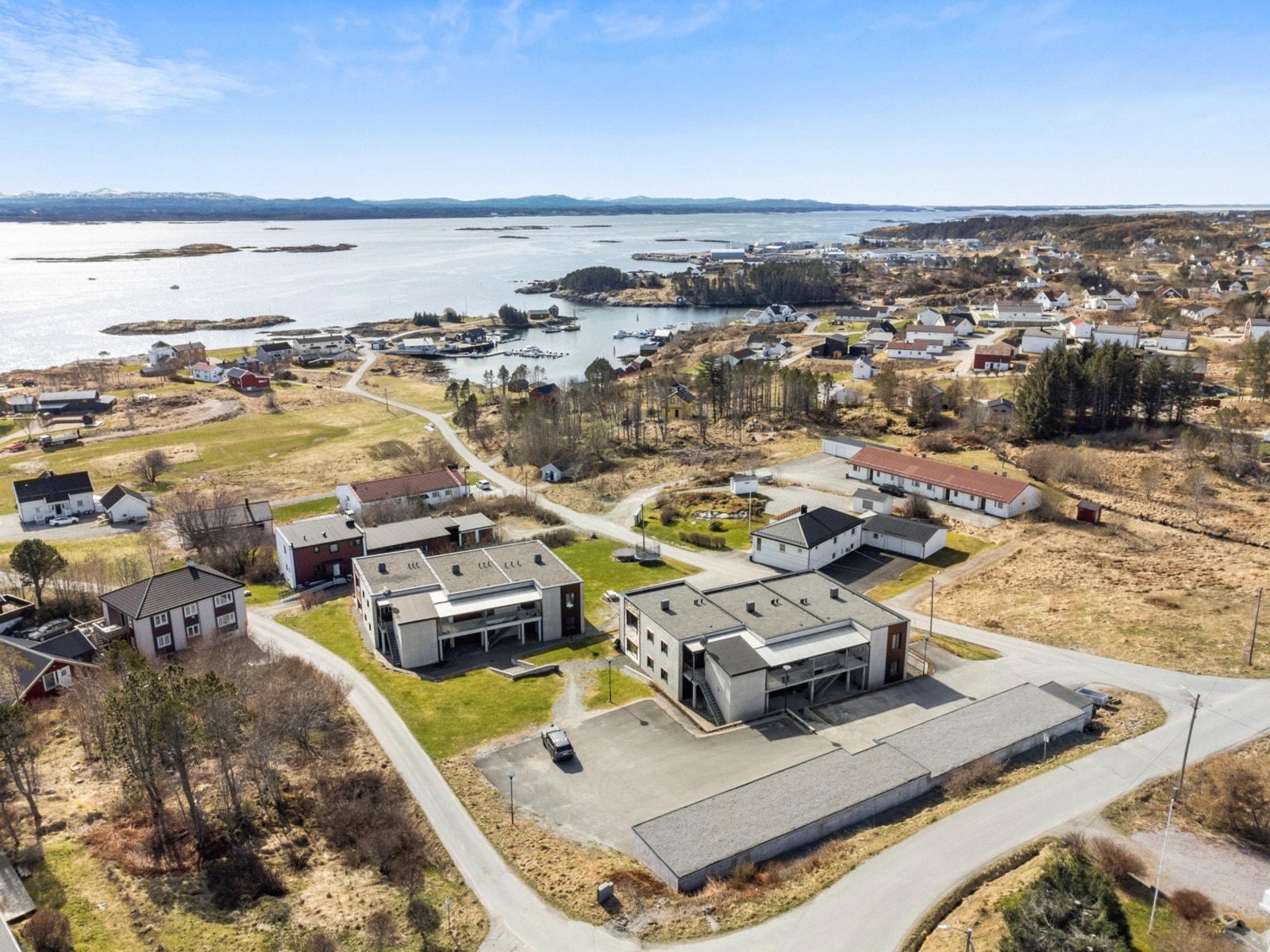 Fra Nordhammaren er det gang- og sykkelsti helt til Sistranda Galleribilde