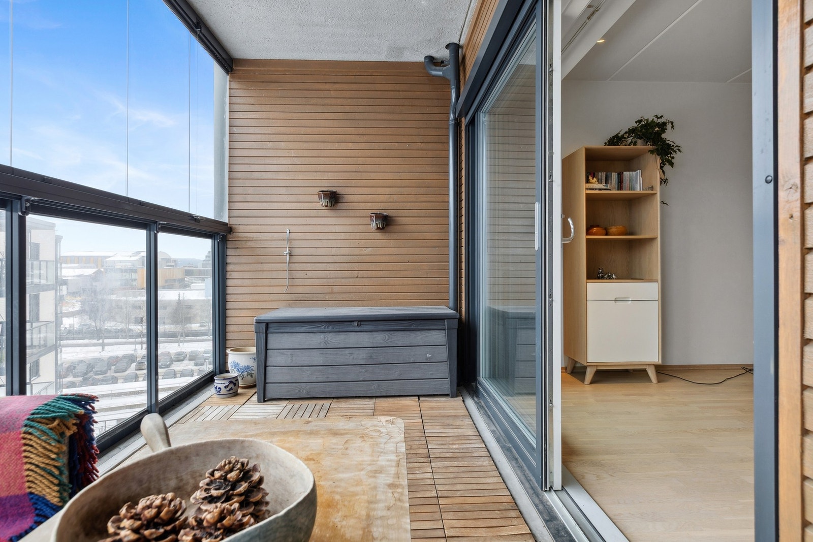 Her har du godt med plass til diverse utemøblement. Galleribilde