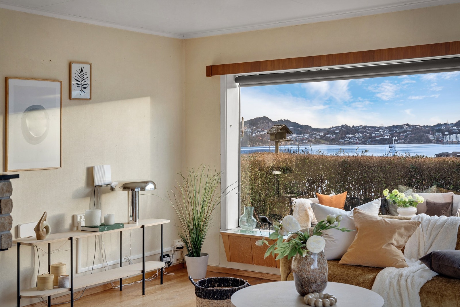 - Utsikt fra stuevinduet - Galleribilde