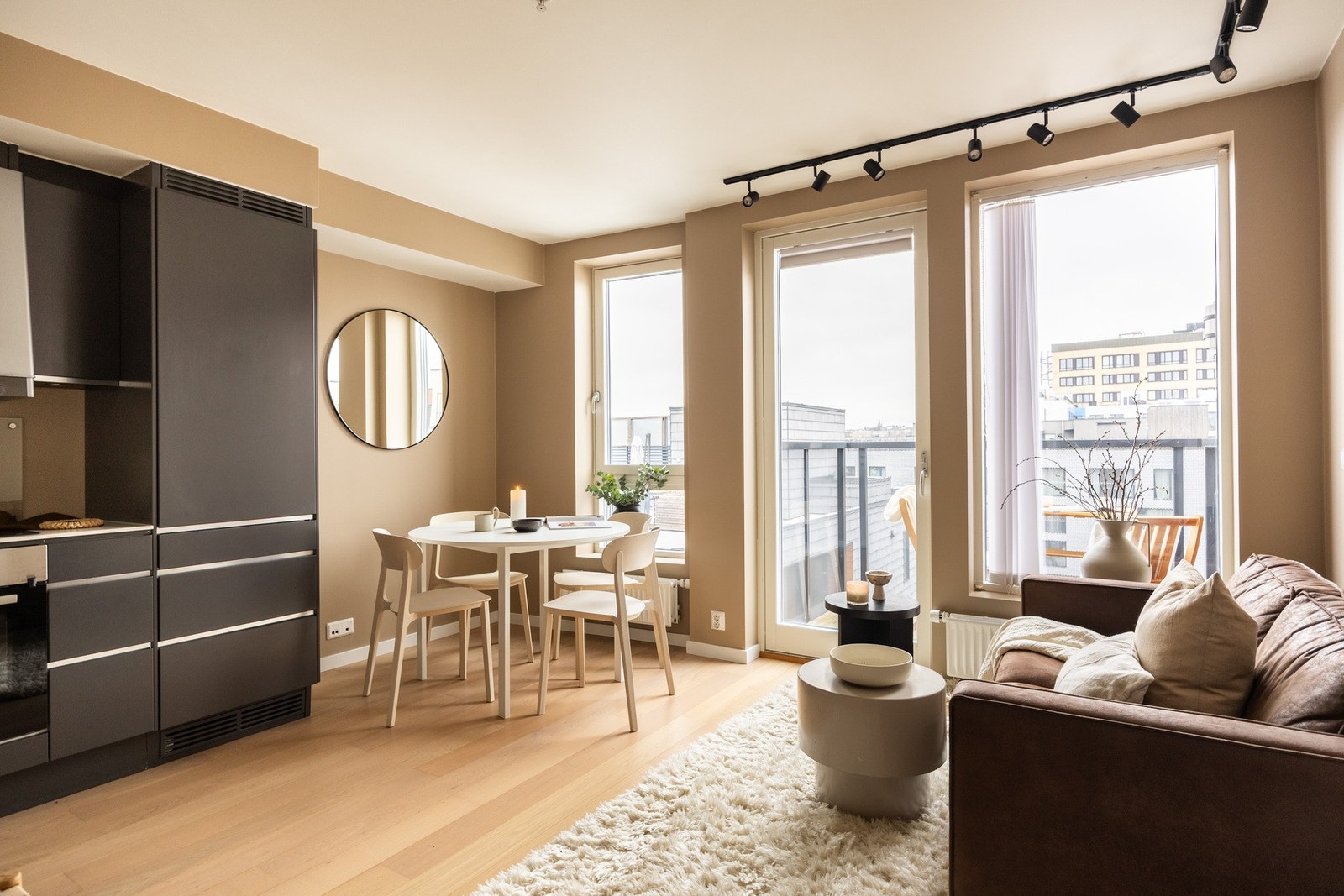 Perfekt leilighet for deg som ønsker å bo sentralt med gangavstand til alt man trenger i hverdagen. Galleribilde