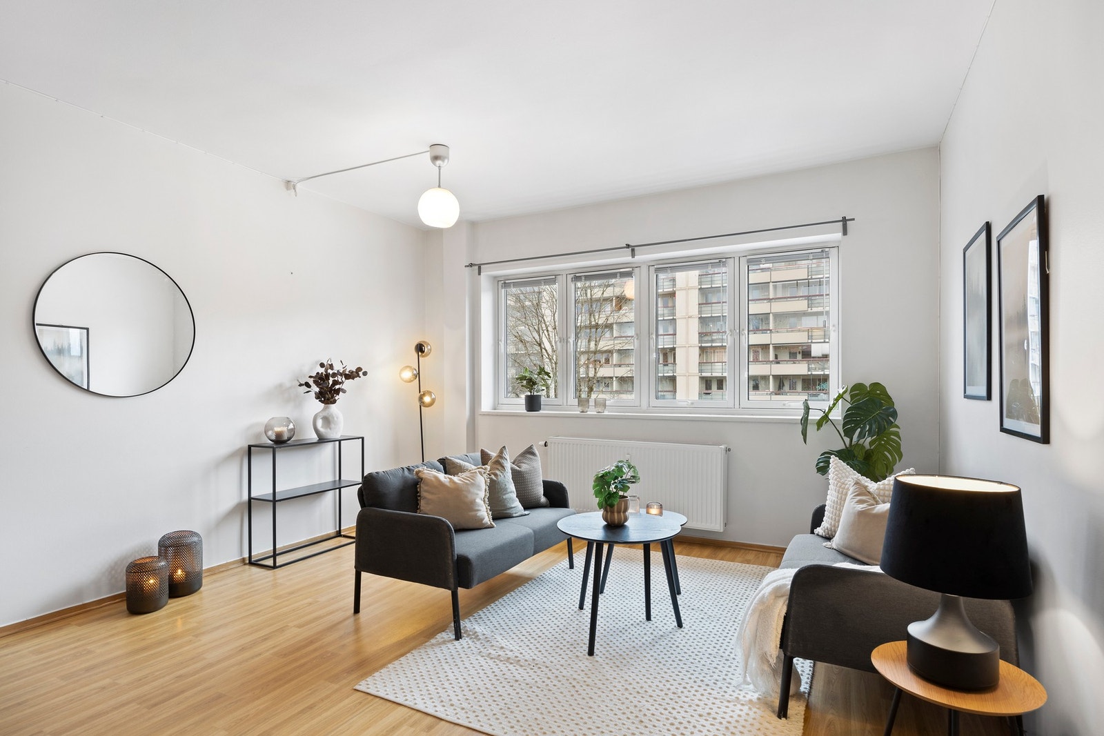 Stuen har flere innredningsmuligheter. Galleribilde