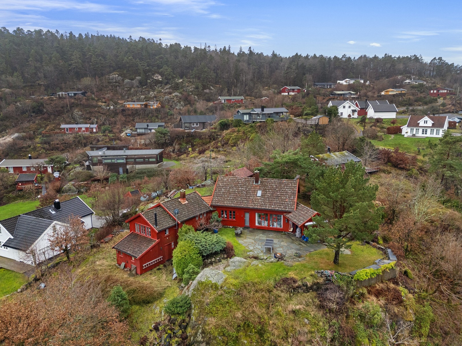 Dronefoto over eiendommen Galleribilde