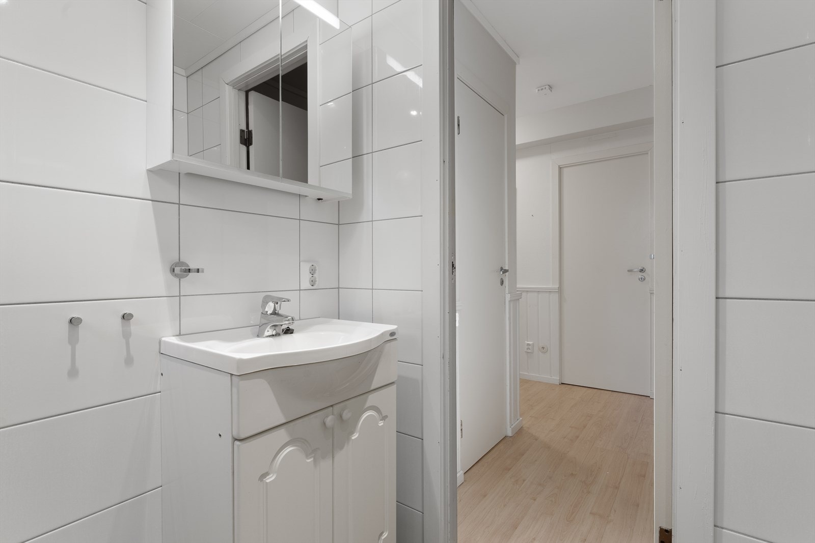 - Ønsker du et mer moderne preg kan du enkelt skifte frontene på servantskapet - Galleribilde