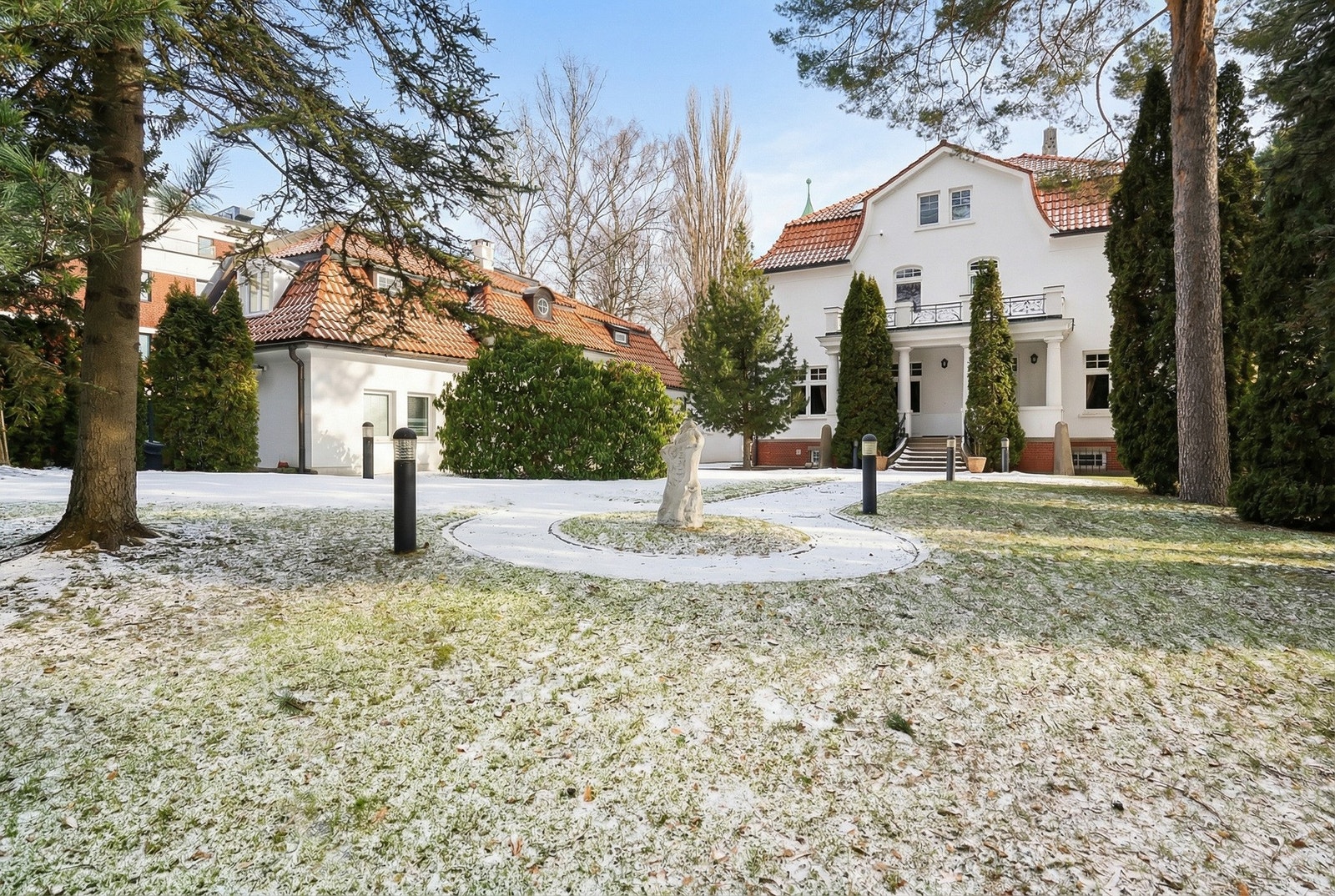 Lyssetting/sol i foto er redigert med AI og det tas forbehold om eventuelle feil. Galleribilde