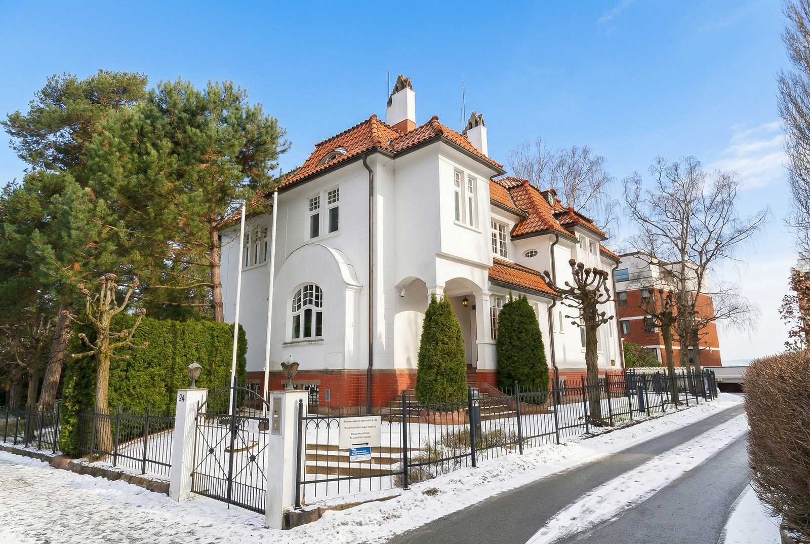 Lyssetting/sol i foto er redigert med AI og det tas forbehold om eventuelle feil. Galleribilde