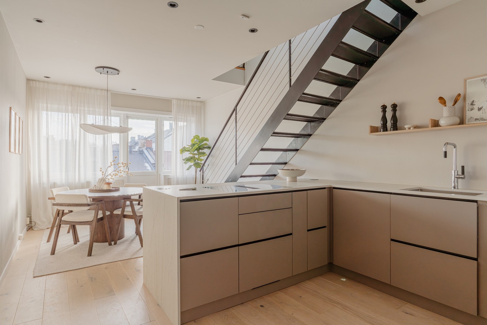 En eksklusiv og påkostet toppleilighet med idyllisk parkutsyn og meget høy standard.
Foto: Fotostallen (Kevin Fauske) Galleribilde