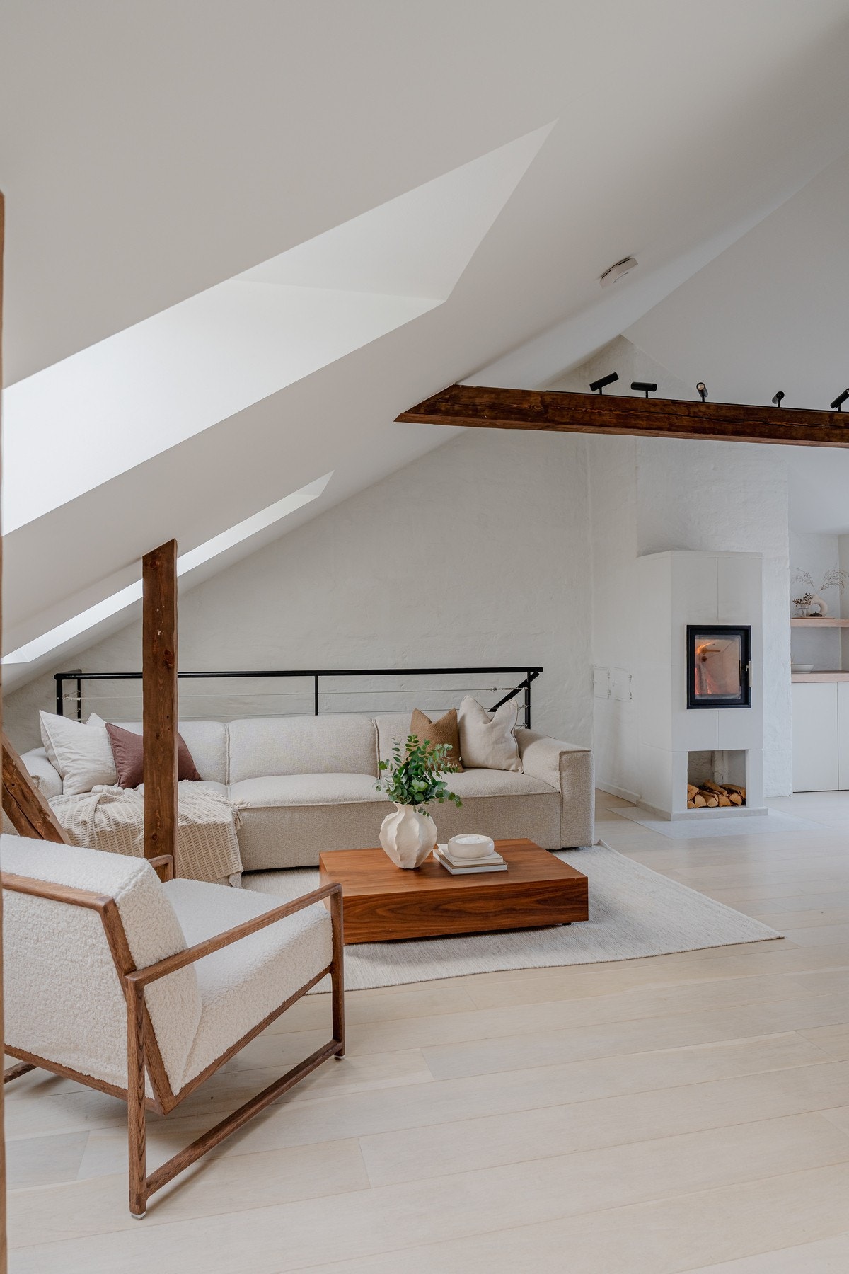 Innebygd dimbar belysning med skjult anlegg. Galleribilde