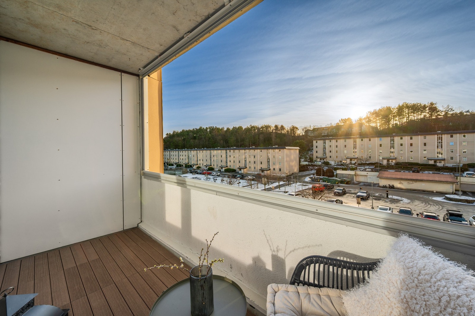 Velkommen til denne lekre 4-roms leiligheten, med attraktiv beliggenhet sentralt i Loddefjord. Galleribilde