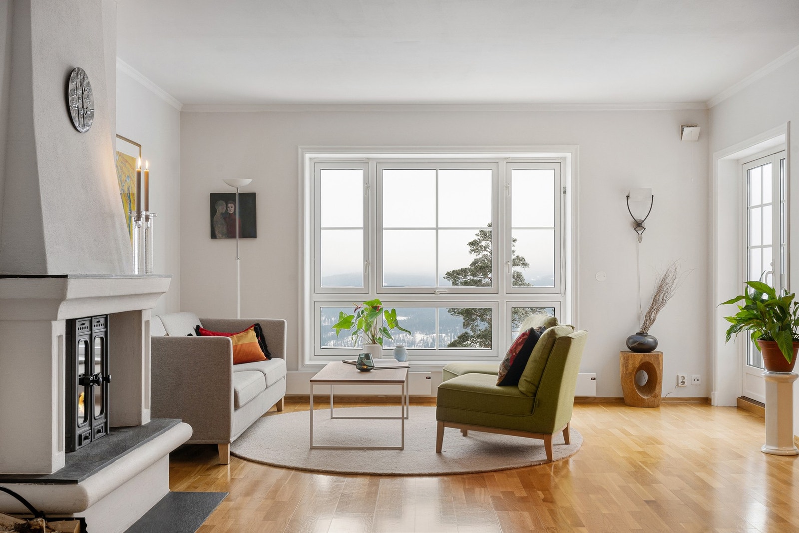 Vakker utsikt mot Bærumsmarka og Krokskogen i det fjerne. Galleribilde