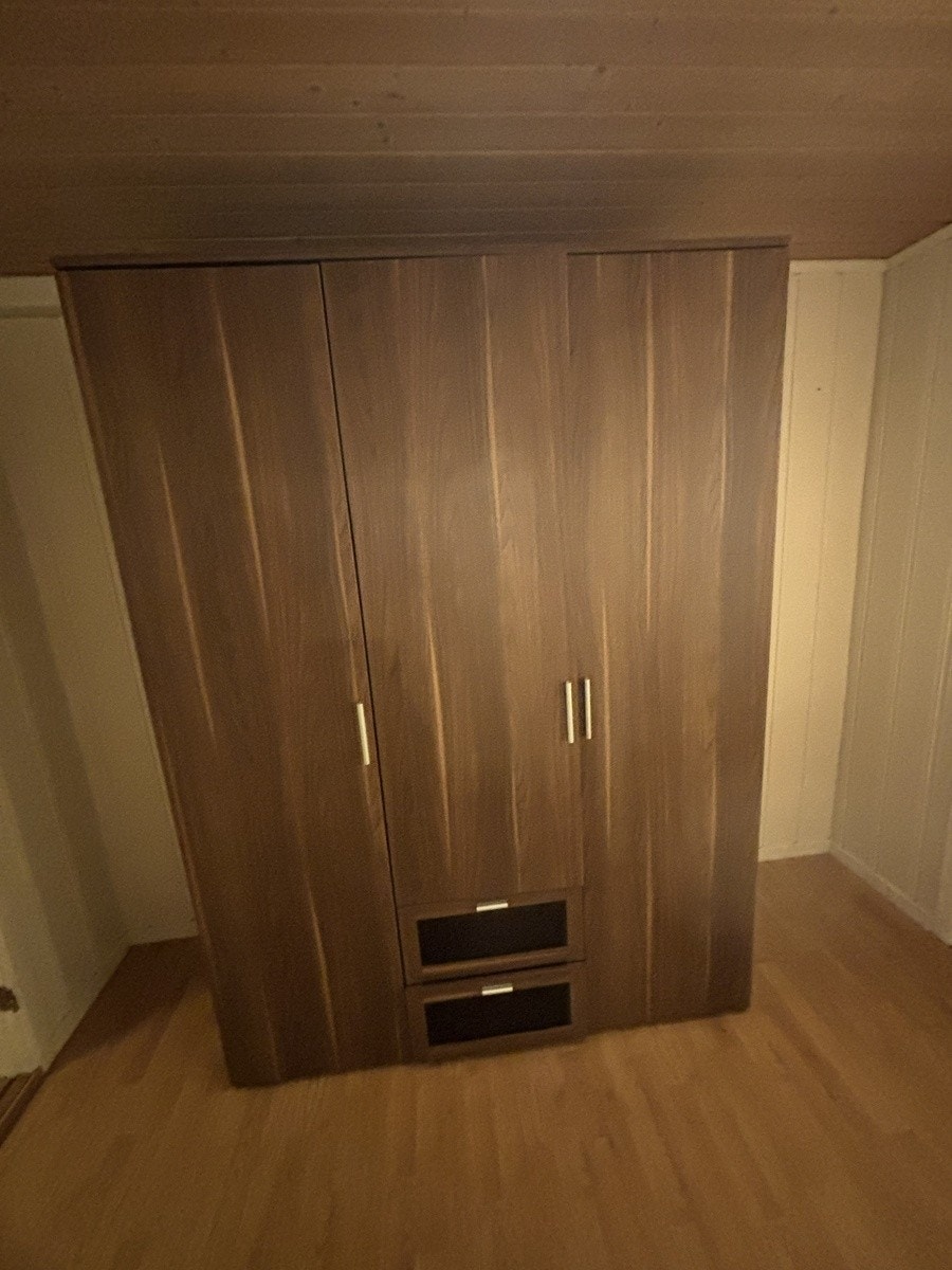 strykerom med stor skapplass Galleribilde