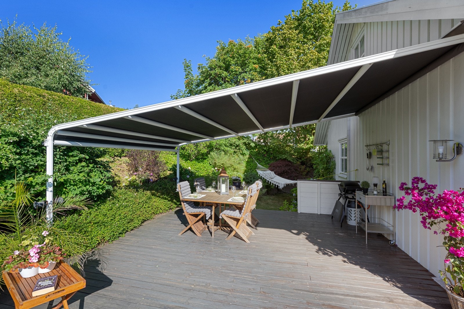 Terrassemarkiser fikk nye duker i 2022. Galleribilde