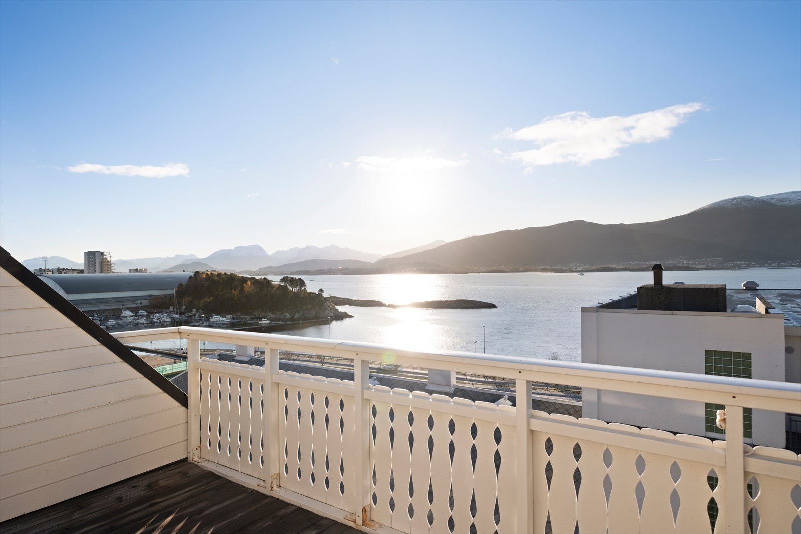 Utsikt fra altan i loftetasjen Galleribilde