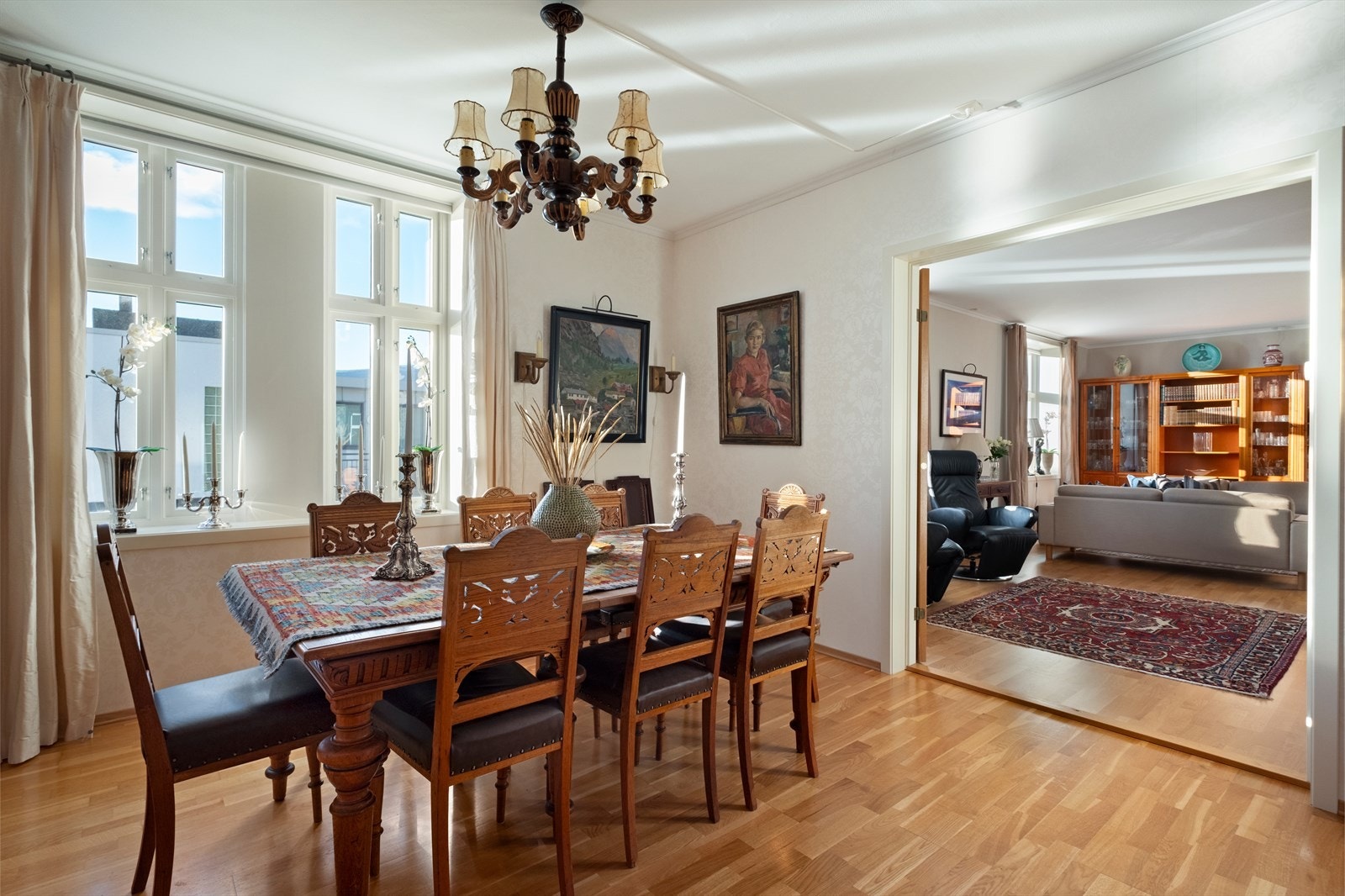 Spisebord Galleribilde