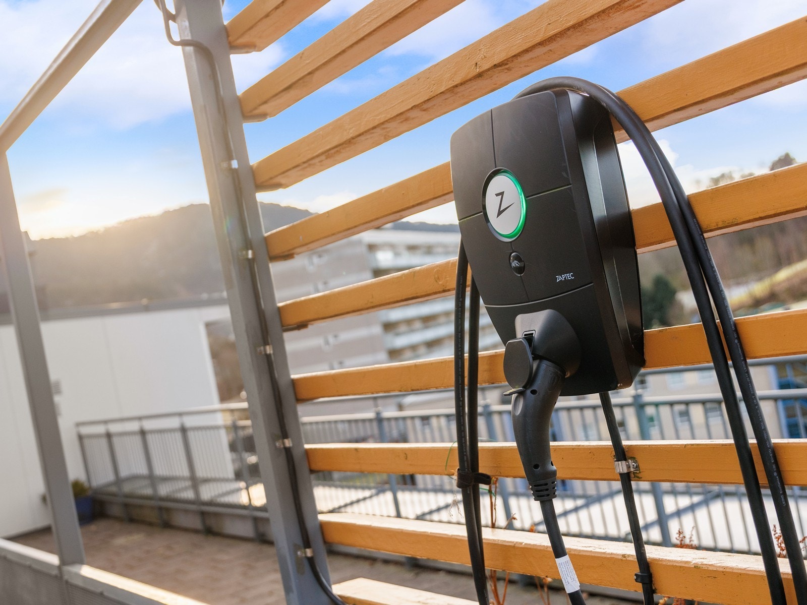 Borettslaget har felles infrastruktur for elbil-lading. Galleribilde