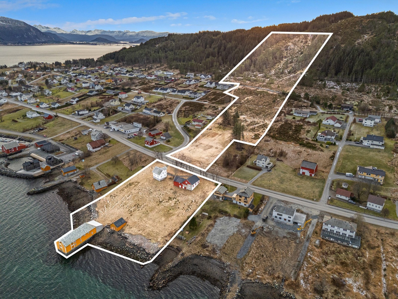 Velkommen til Ullavegen 129 presentert av Vetle Lande v/Møremegling Galleribilde