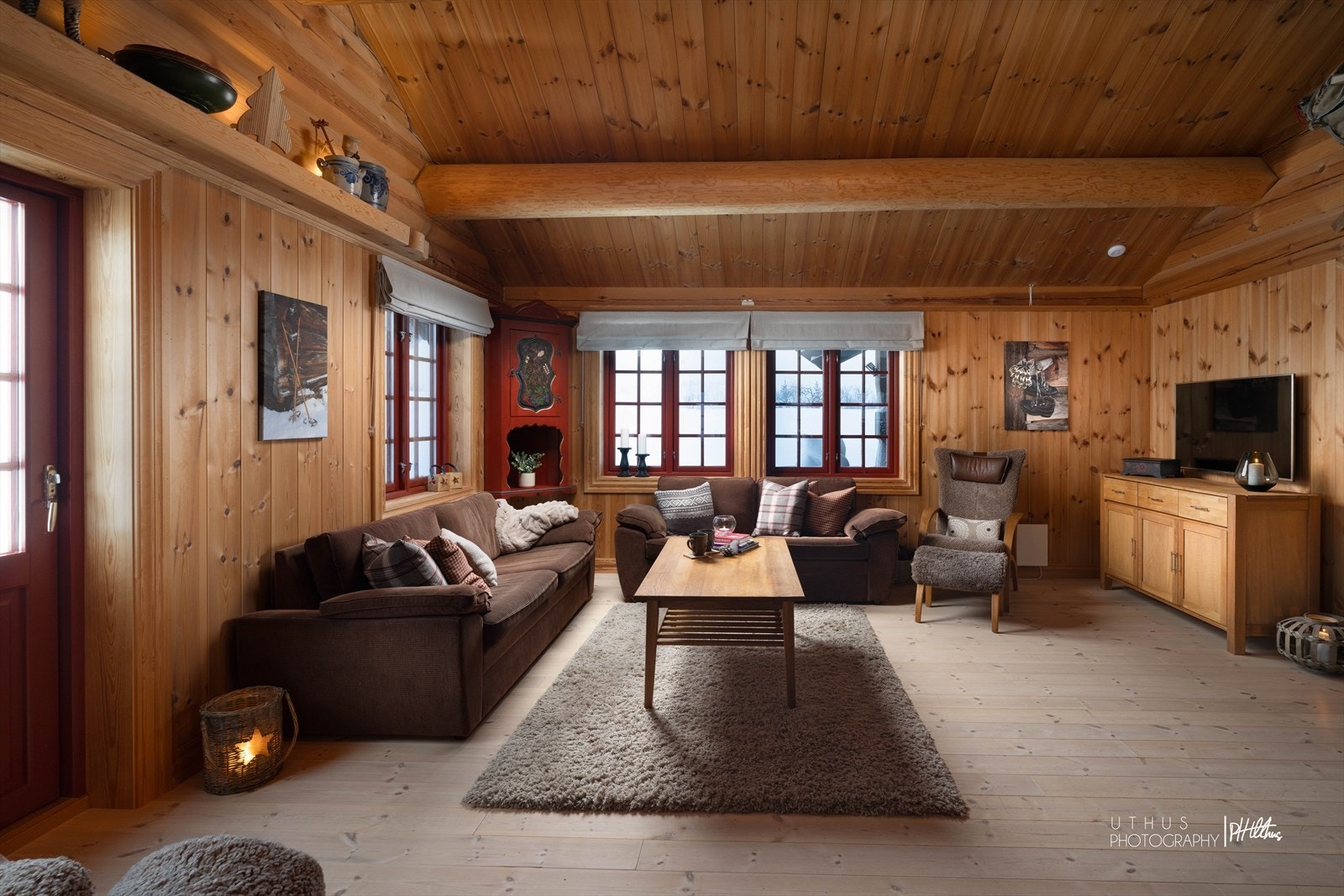 Gjennomgående særdeles god kvalitet på håndverk, innredning og materialer Galleribilde