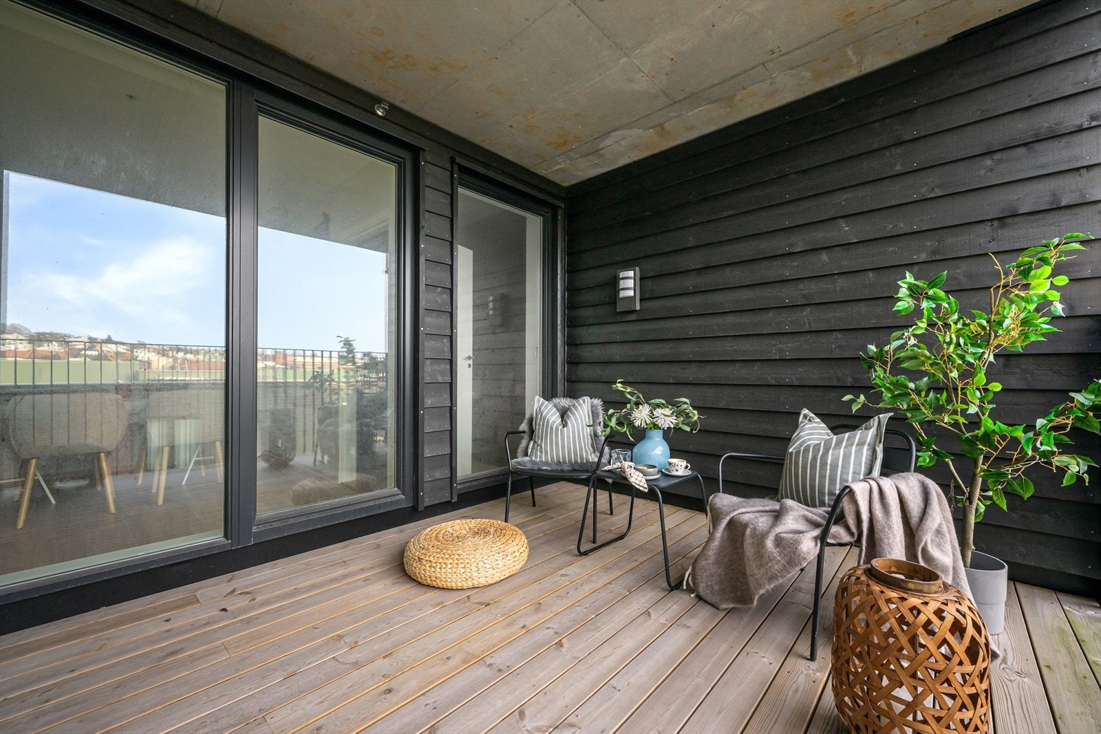 Fra stuen har man også utgang til en nord- vestvendt balkong. Galleribilde