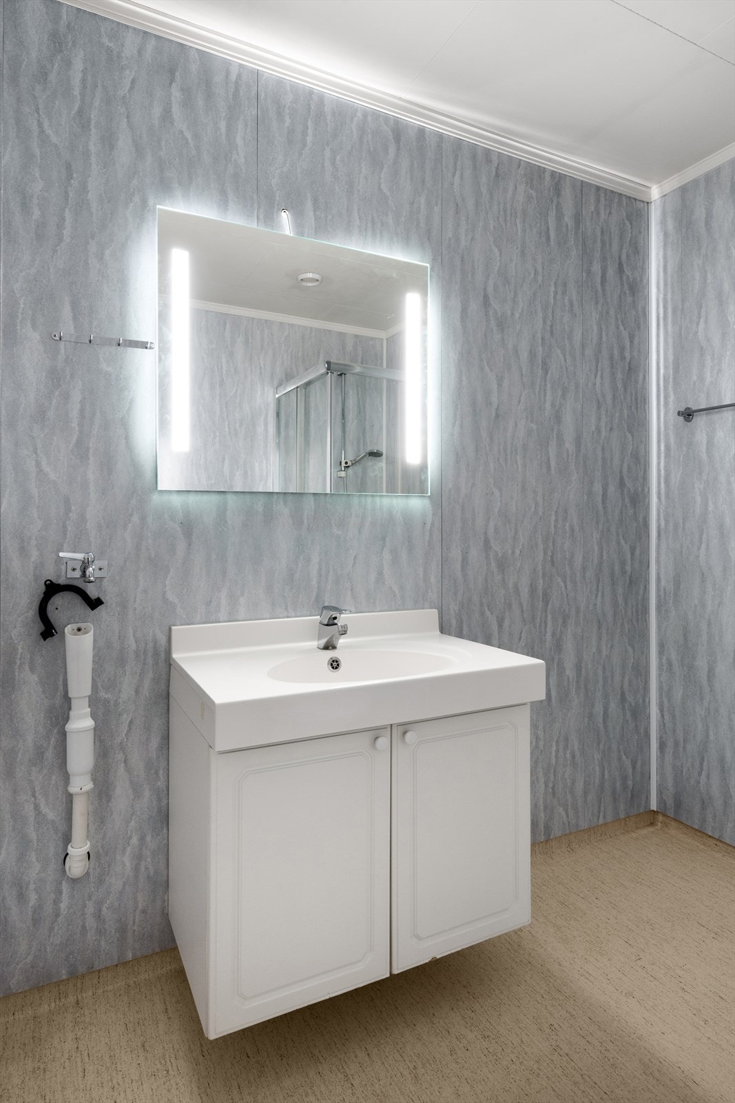 I tillegg opplegg for vaskemaskin. Galleribilde