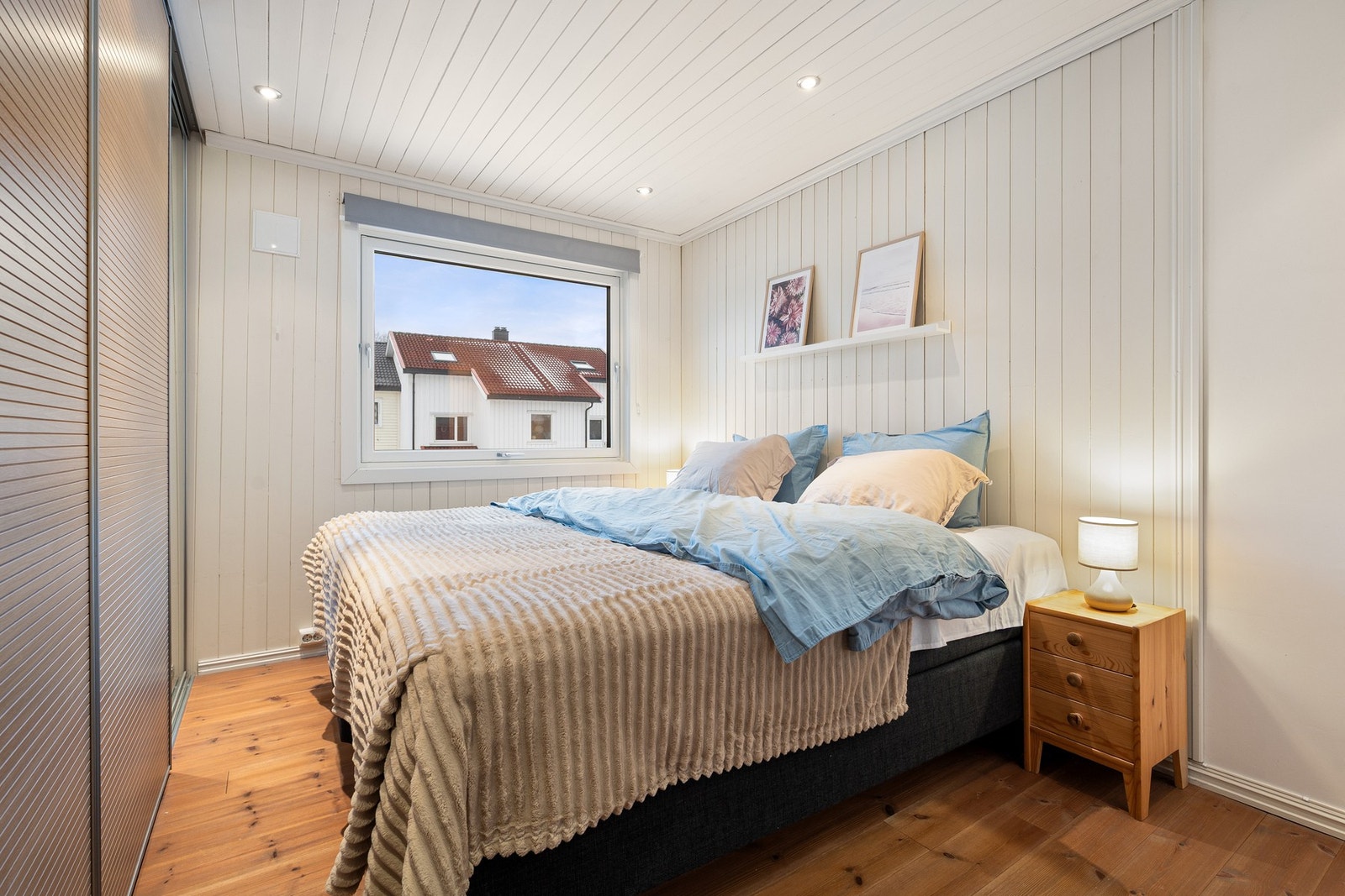 Soverom 1 er målt til 11,5 kvadratmeter. Galleribilde