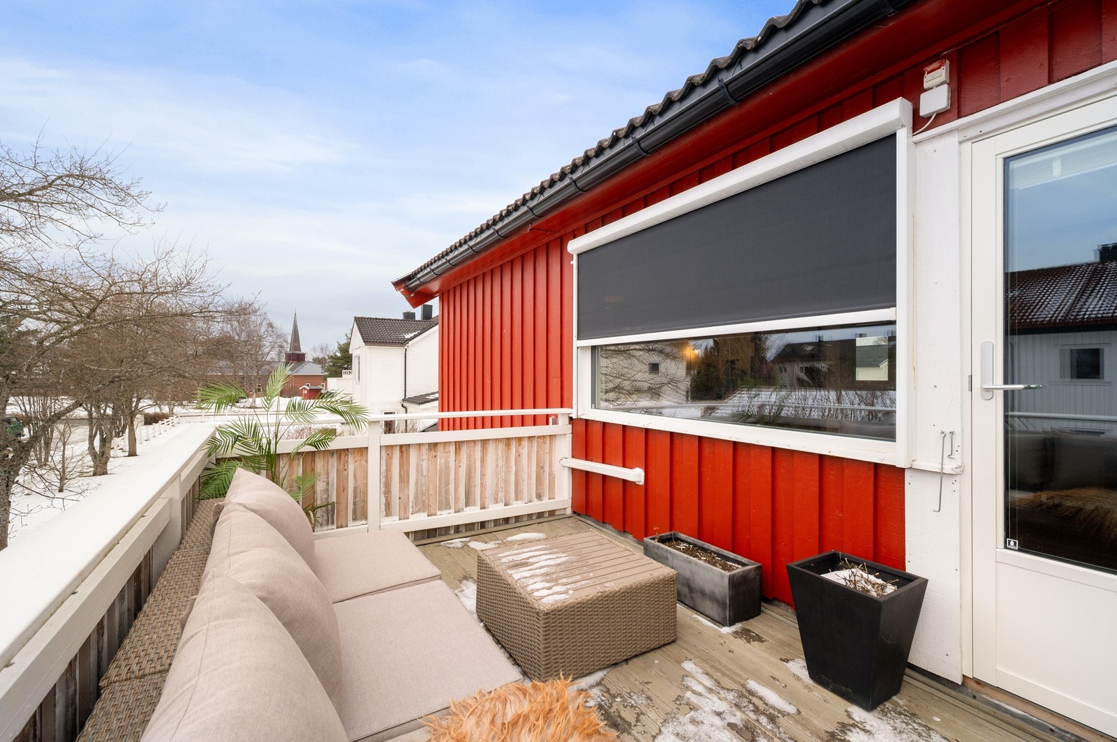 Nye vinduer og balkongdør med 3-lags isolerglass fra 2024. Galleribilde