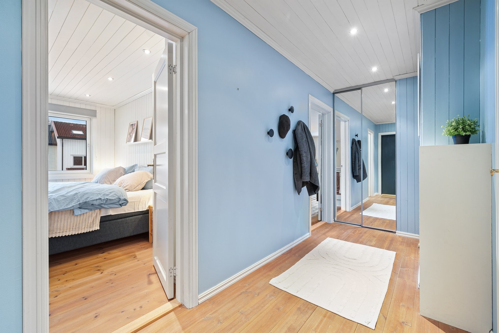 Reelt strømforbruk for boligen har vært ca. 8 000-8 500 kWh per år. Galleribilde