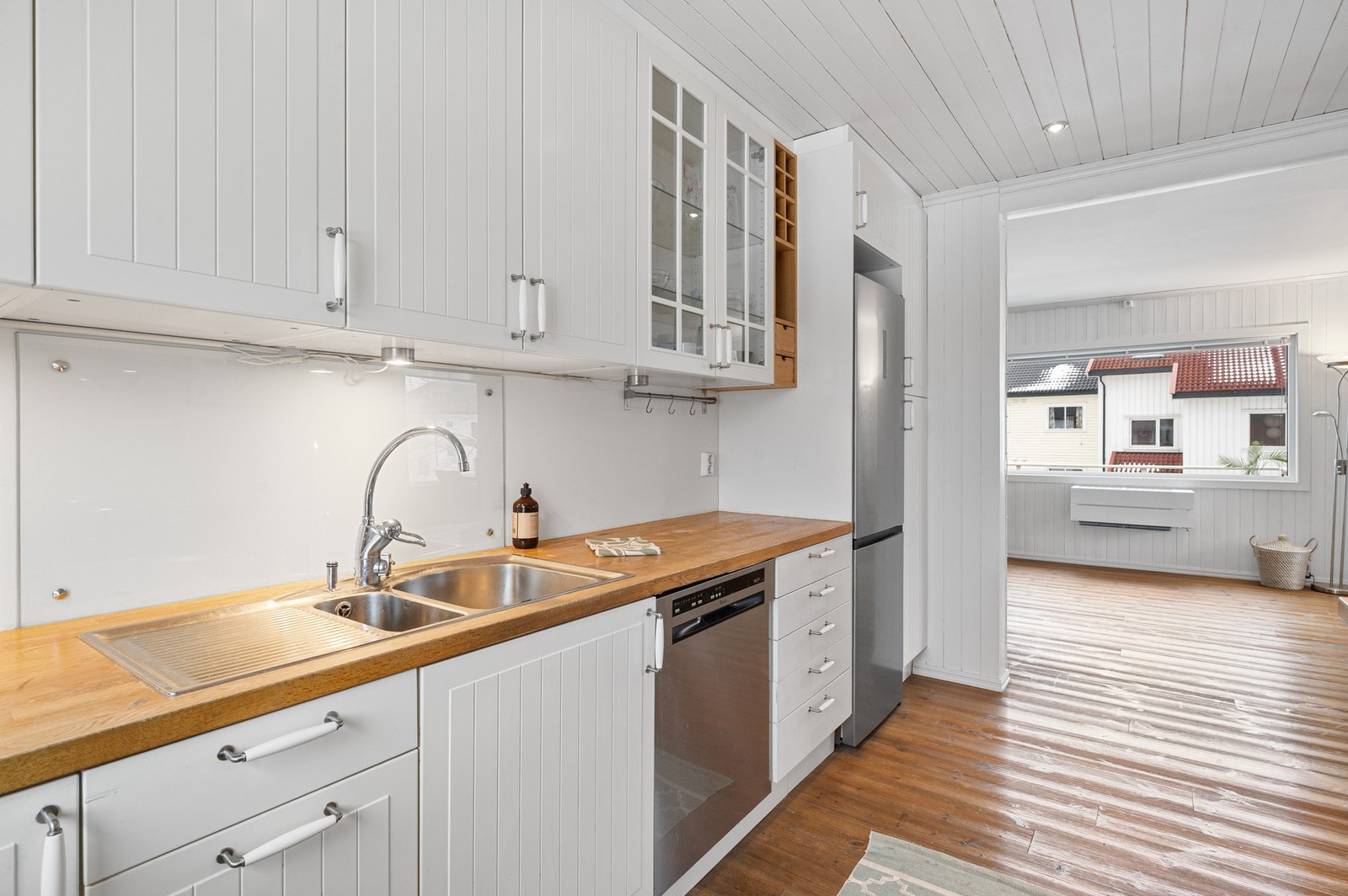 Kjøkkenet har fått TG 1 fra takstmann og ble pusset opp i regi av tidligere eier i 2005. Galleribilde