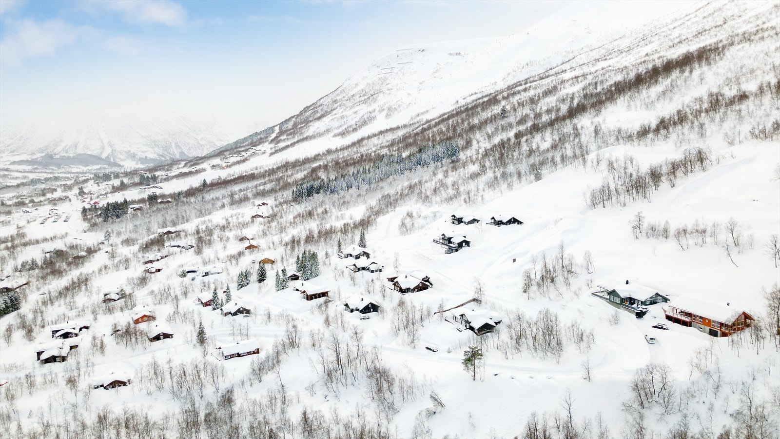 Det er opparbeidet vei like nedenfor tomten. Galleribilde