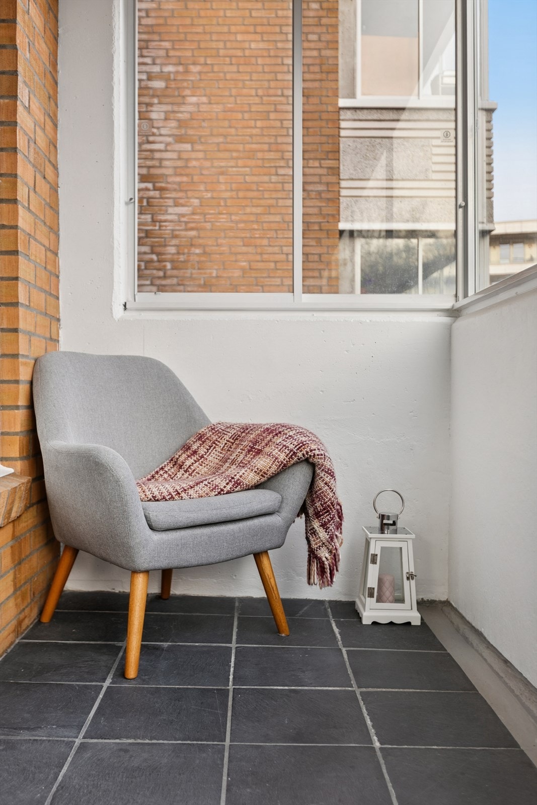 Her er det god plass til både utemøblemet og beplantning. Galleribilde