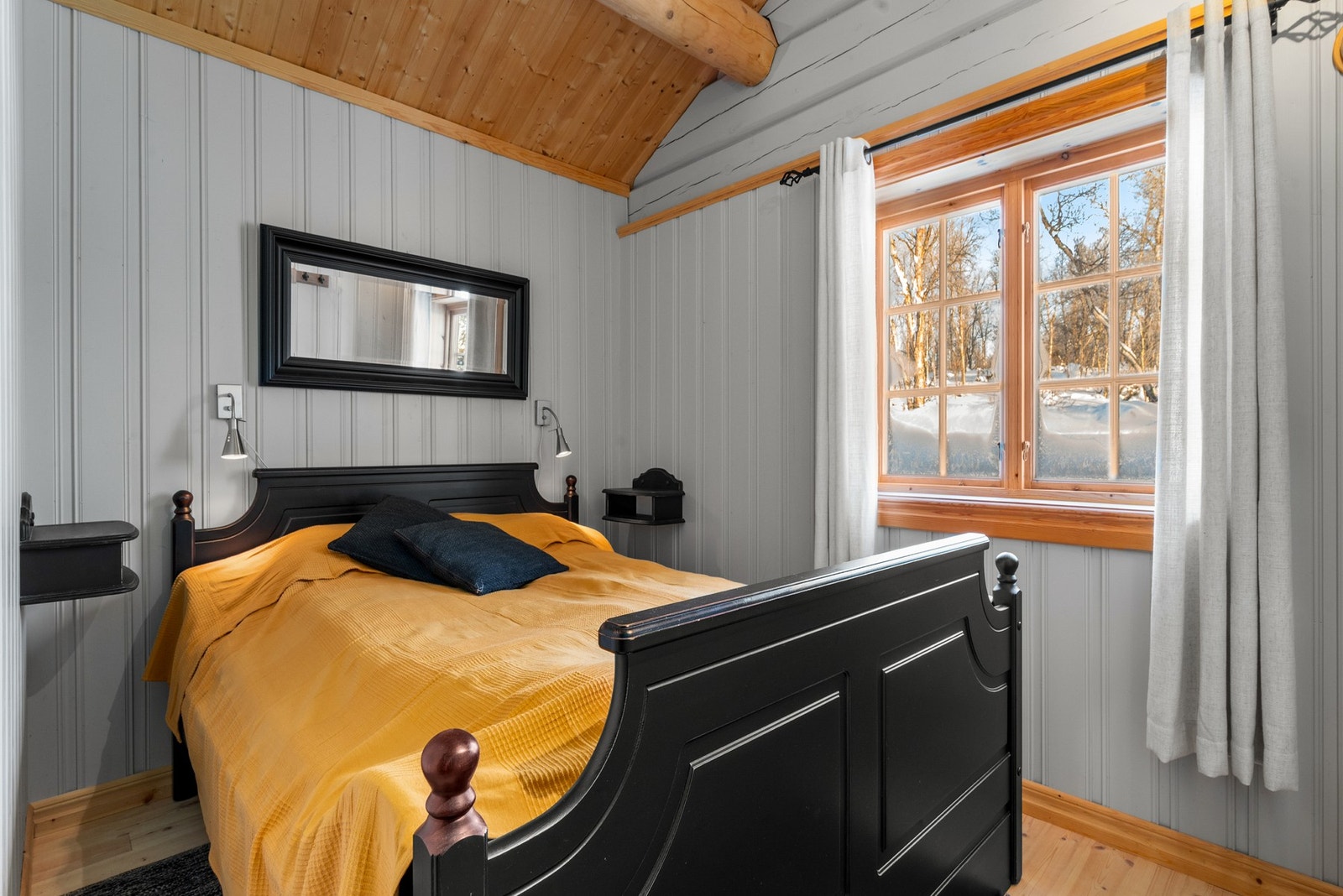 Hytta har tre gode soverom. Galleribilde