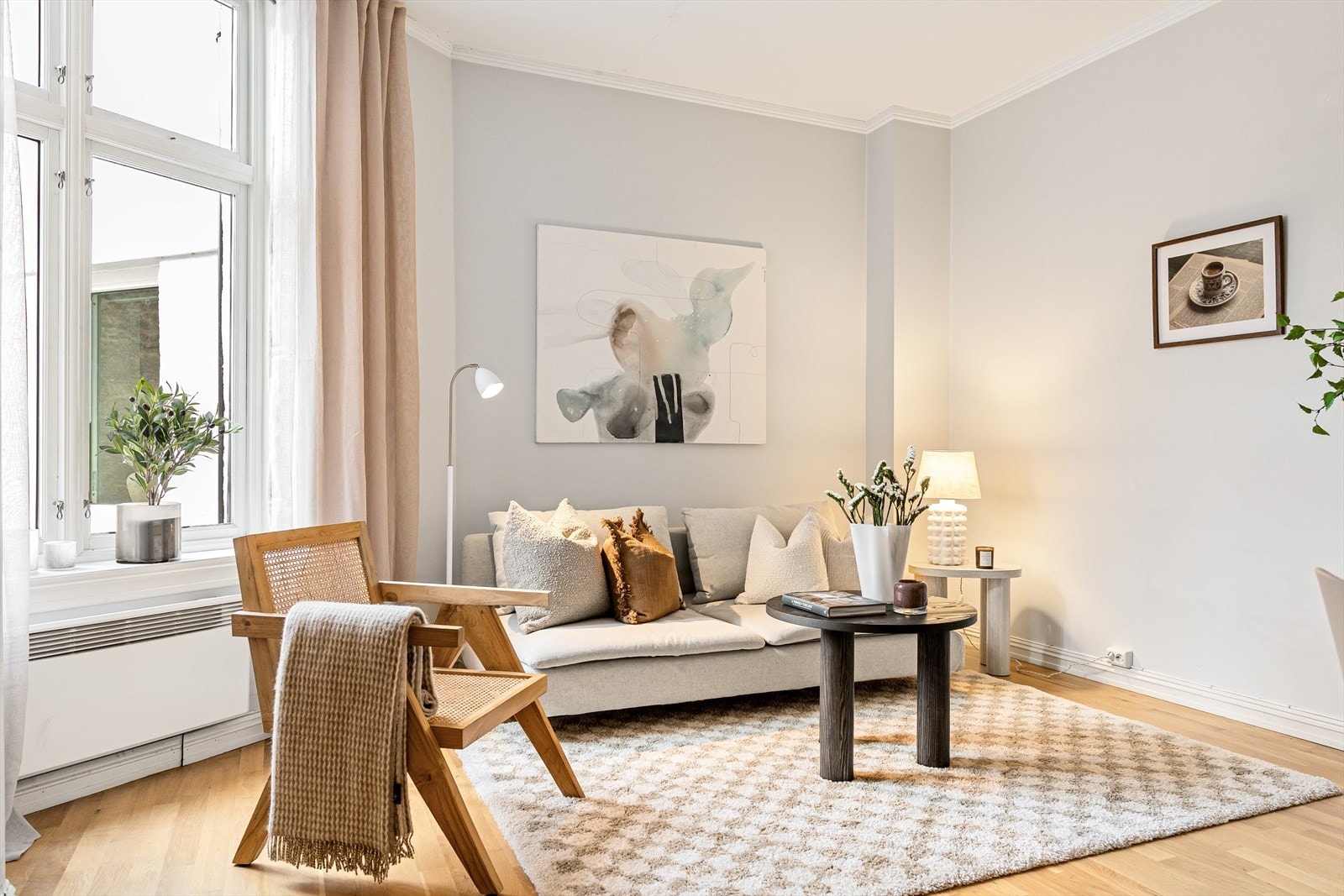 Det er godt med naturlig lys fra større vindusflate. Galleribilde