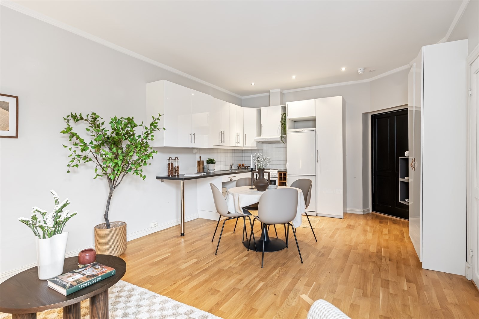 En lys og pen leilighet i et attraktivt område på Uranienborg. Galleribilde