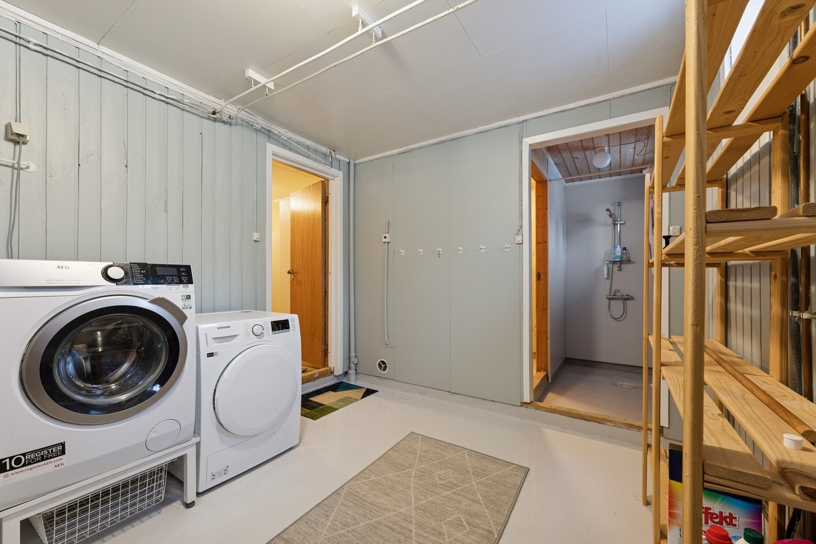 Fra vaskerommet er det adkomst til en bad. Galleribilde