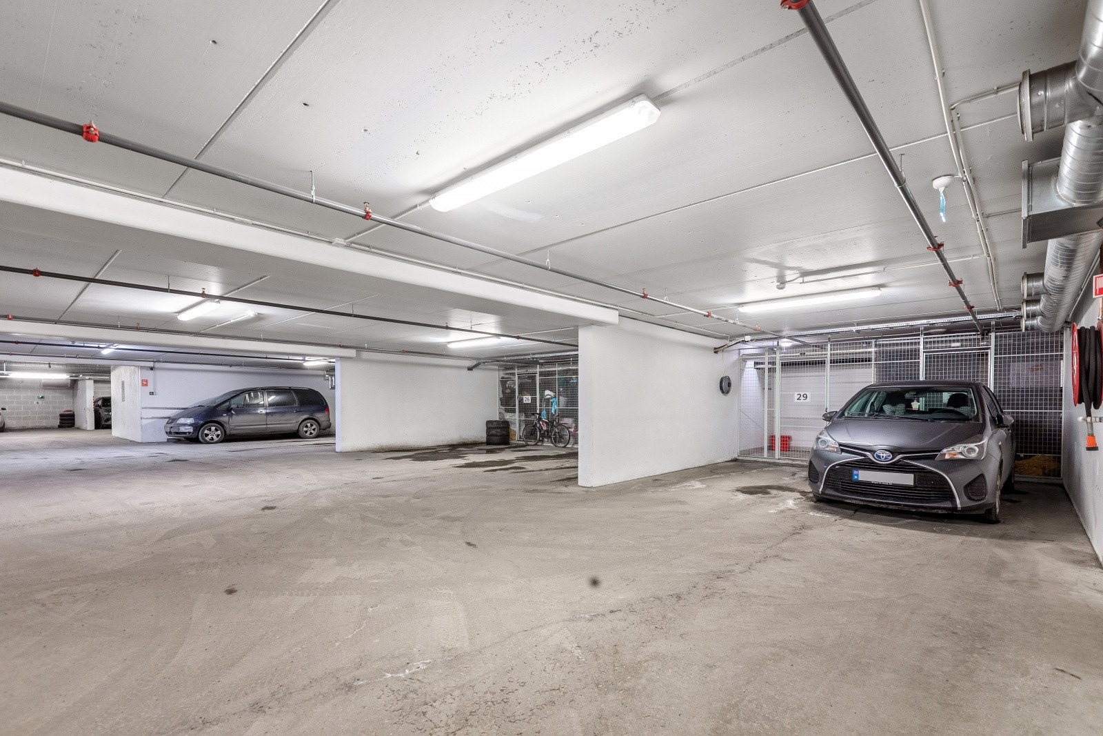 Det medfølger garasjeplass. Galleribilde