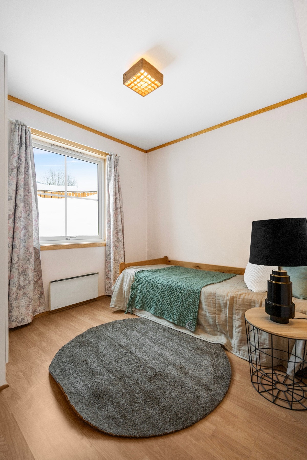 Soverom med naturlig lys og god romfølelse Galleribilde