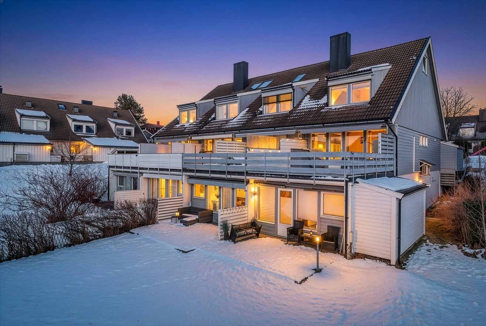 Velkommen til Nordslettvegen 91 - et innholdsrikt og familievennlig rekkehus over fire plan i attraktive omgivelser! Galleribilde