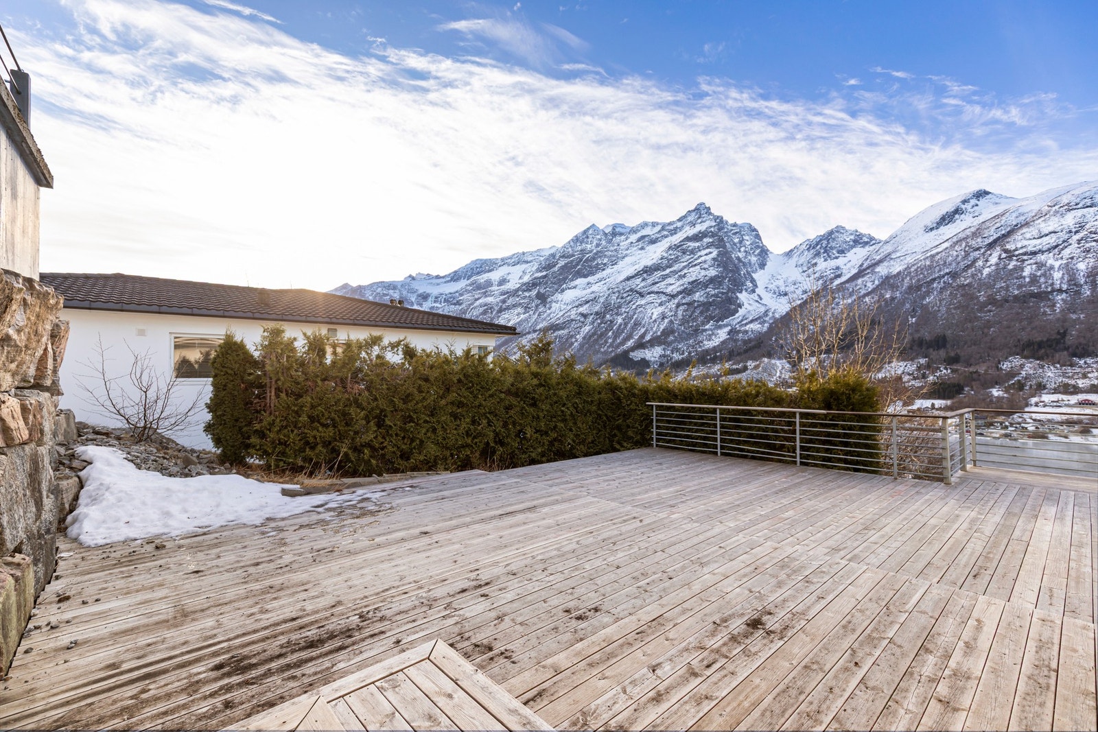 Terrasse ved inngangsparti. Galleribilde