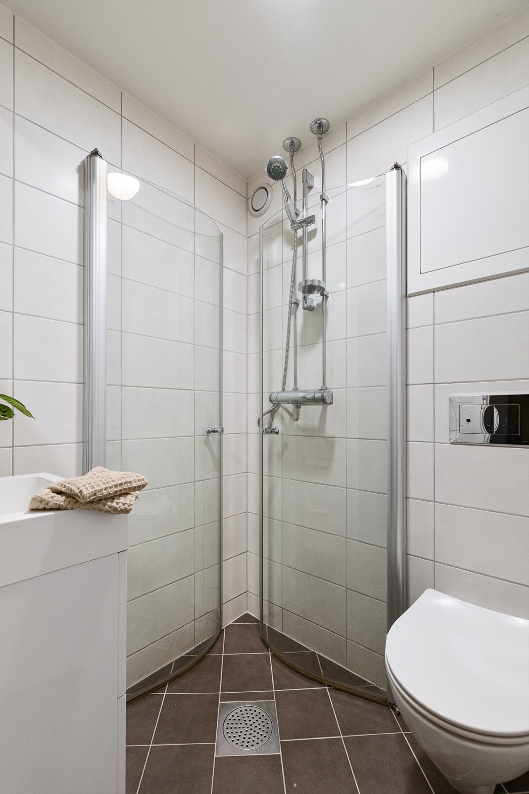 Delikat flislagt bad fra 2016, rehabilitert i regi av boligselskapet. Galleribilde