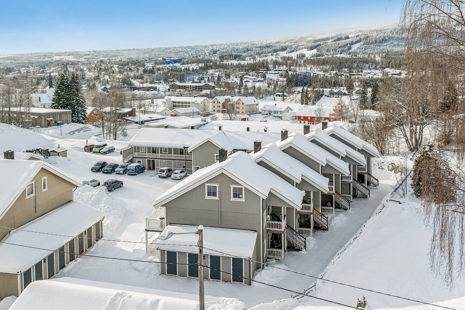 Herfra er det gangavstand til butikker, skoler, barnehager og Trysil busstasjon. Galleribilde