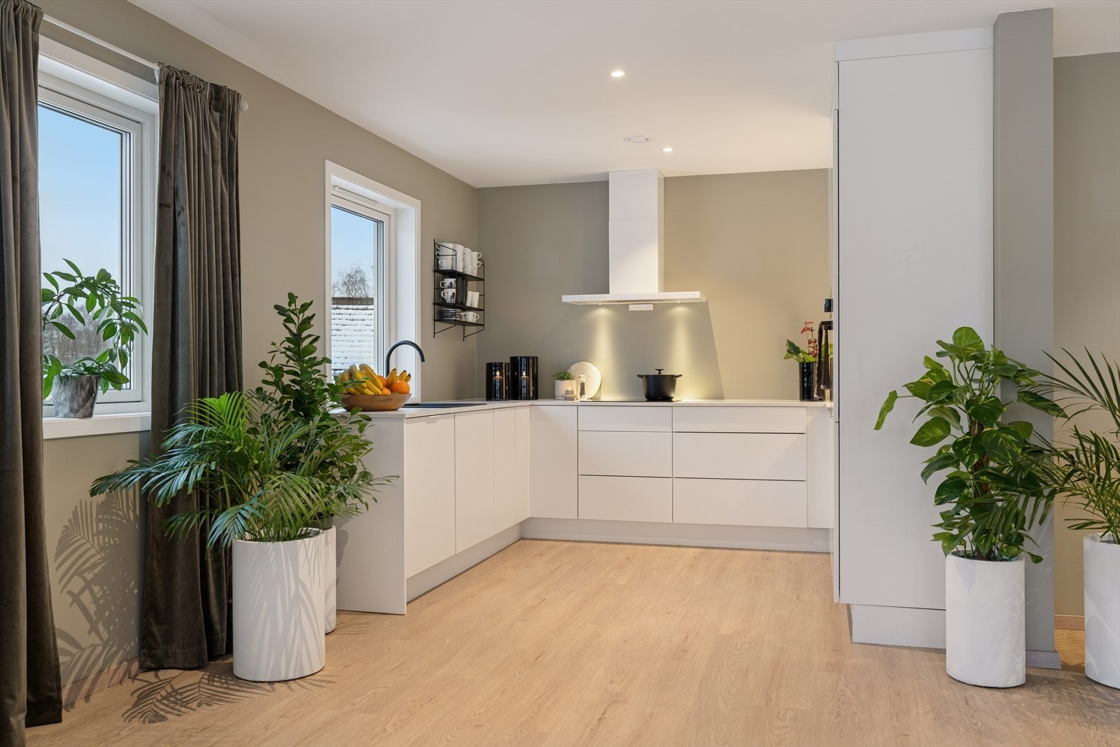 Elegant kjøkkenkrok i riktig stil. Galleribilde