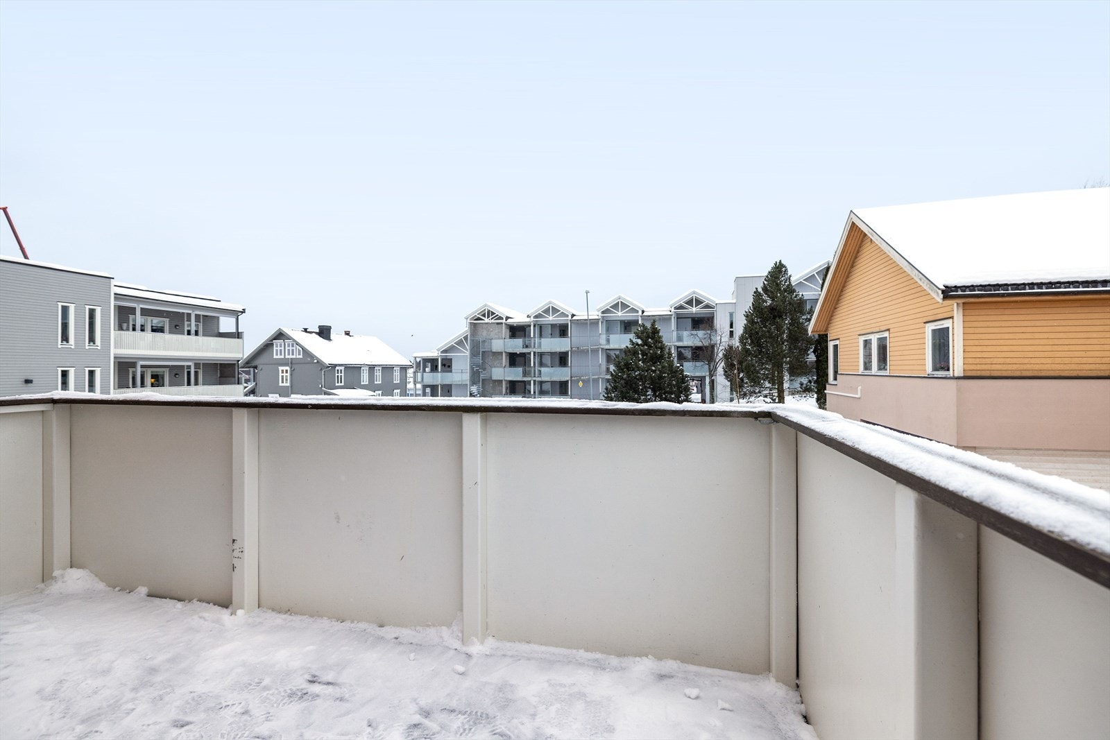 Her er det plass til utemøbler, grill og annet ønskelig. Galleribilde